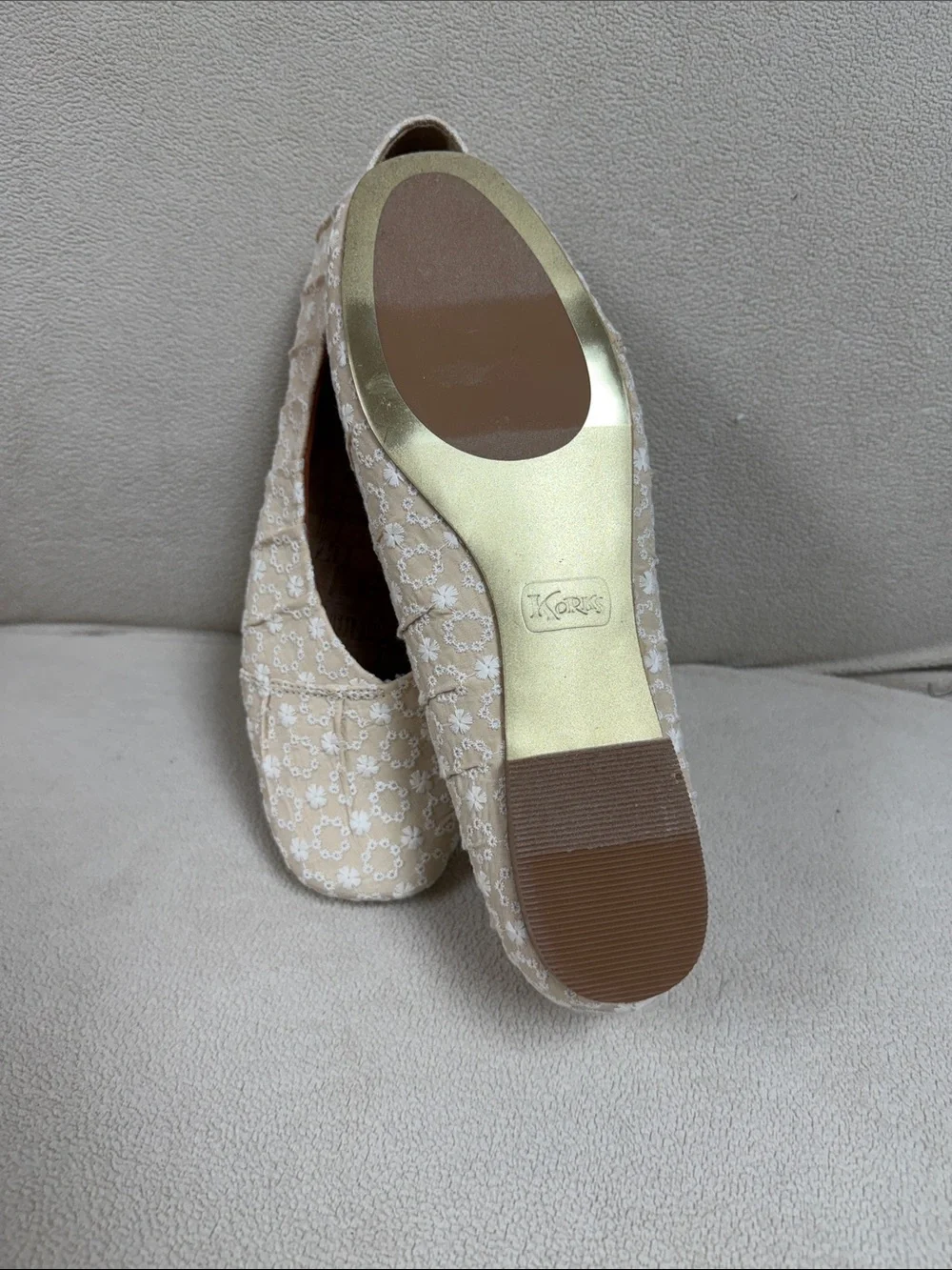 Michael Kors Cream Lace Floral Ballet Flats - Picture 3 of 3